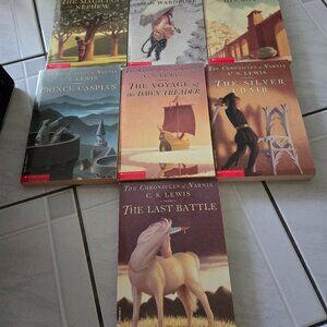 The Chronicles of Narnia Books Box Set Complete Paperback 1-7 C.S Lewis